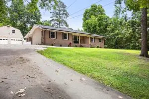 240 Sunrise Circle SE, Calhoun, GA