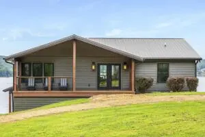 16010 Lakewood Drive, Sale Creek, TN